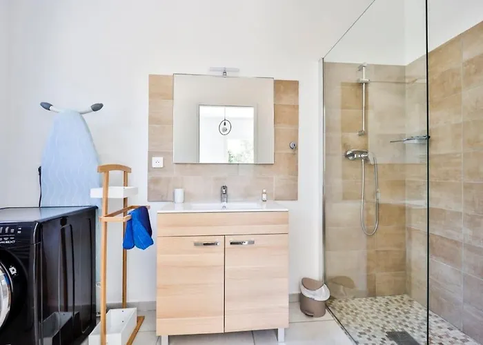 Mini Pascal Paoli Avec Piscine - Proche *